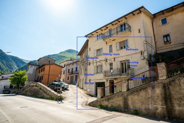 esavano in vendita a Gualdo Tadino