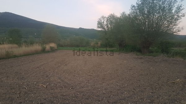 terreno agricolo in vendita a Gualdo Tadino in zona Rigali