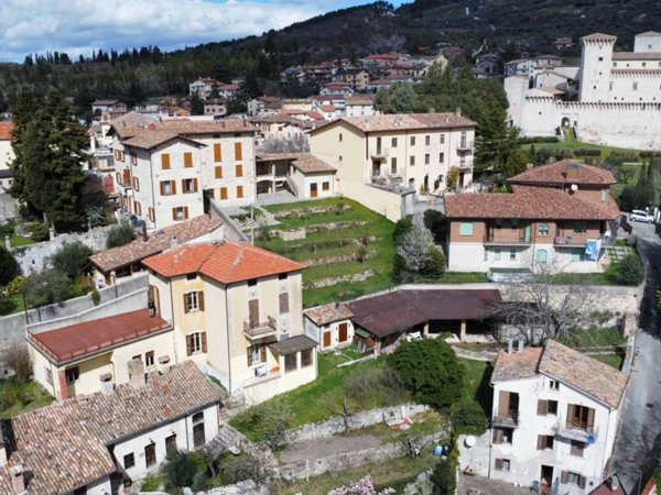 casa indipendente in vendita a Gualdo Tadino