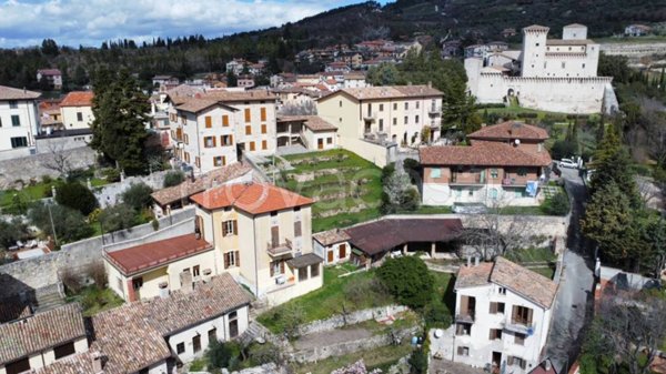 casa indipendente in vendita a Gualdo Tadino