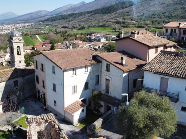 casa indipendente in vendita a Gualdo Tadino in zona Rigali