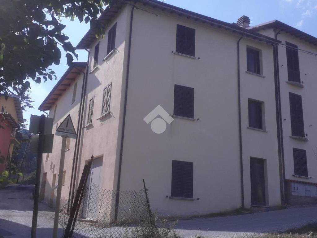casa indipendente in vendita a Gualdo Tadino