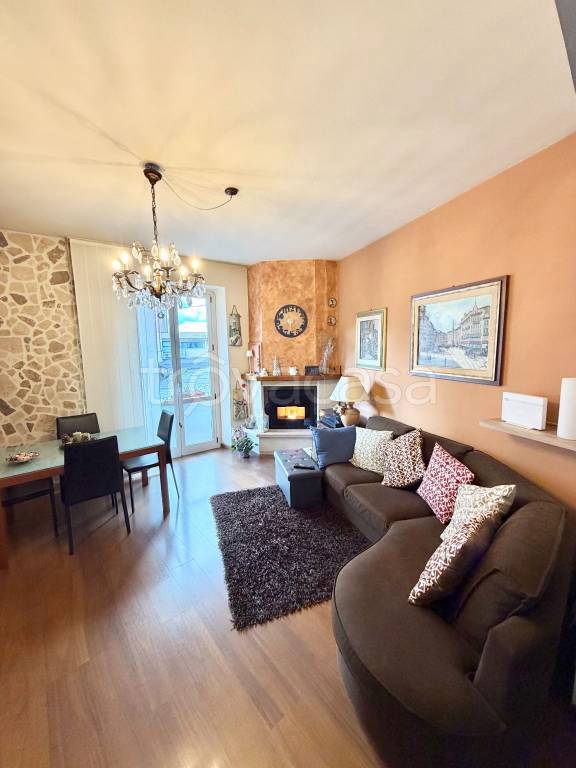 casa indipendente in vendita a Gualdo Tadino