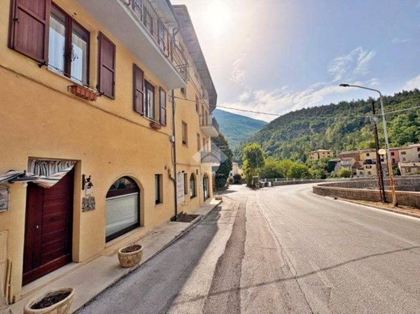 casa indipendente in vendita a Gualdo Tadino