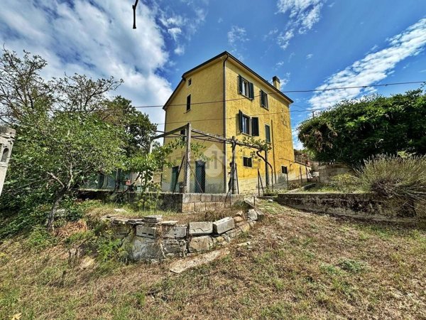 casa indipendente in vendita a Gualdo Tadino