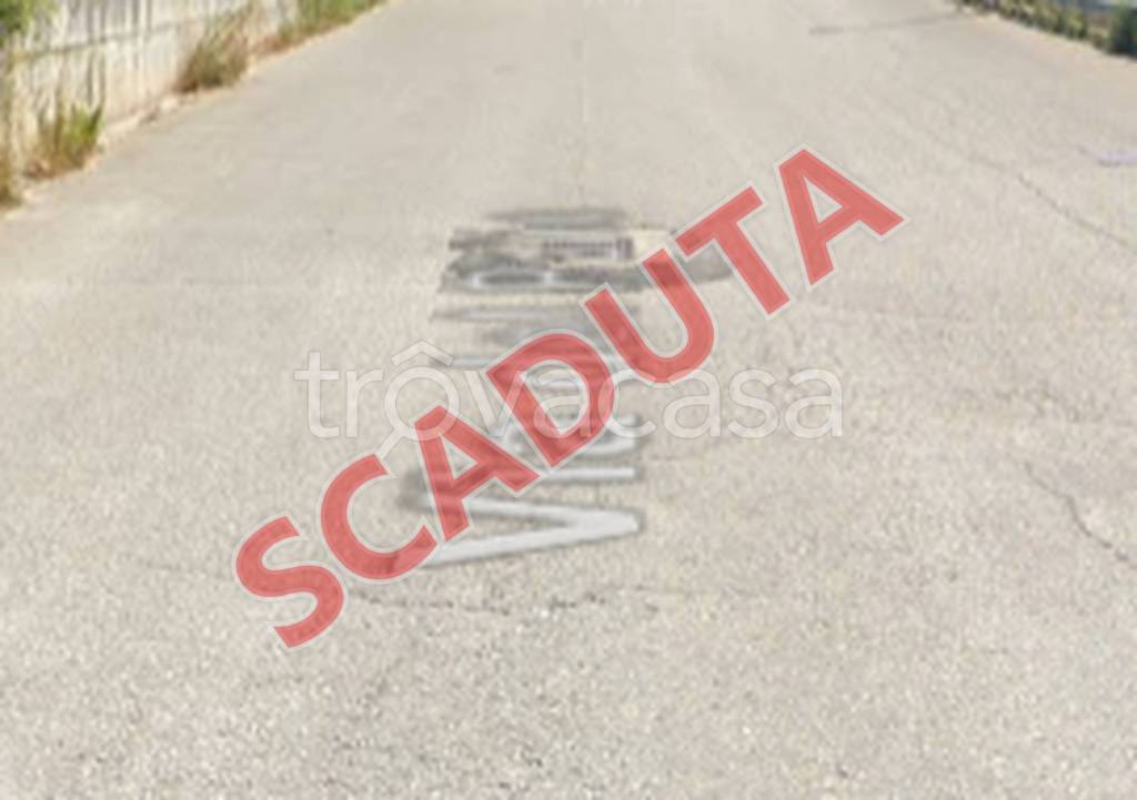 locale commerciale in vendita a Gualdo Tadino