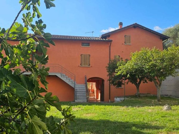 casale in vendita a Gualdo Tadino in zona Grello