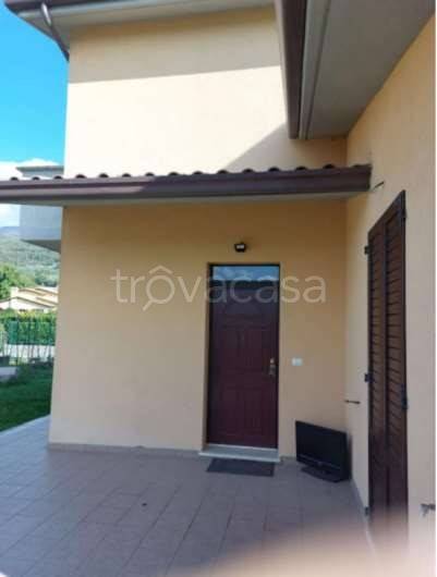 intera palazzina in vendita a Gualdo Tadino in zona Gaifana