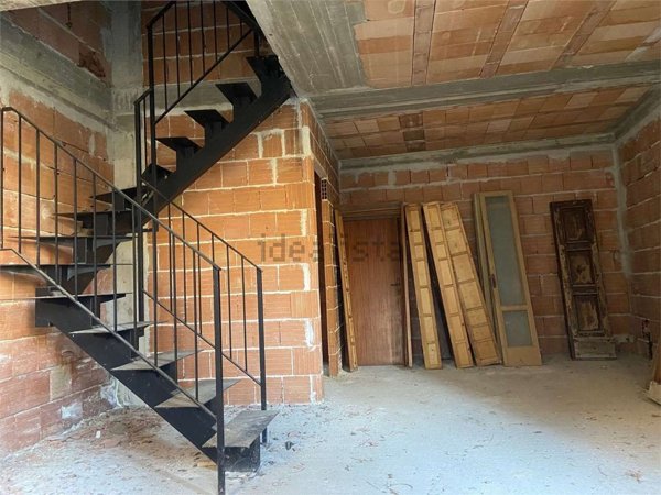 casa indipendente in vendita a Gualdo Tadino in zona Busche