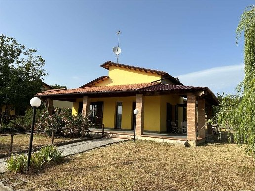 casa indipendente in vendita a Gualdo Tadino in zona Pieve di Compresseto