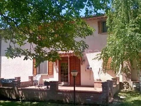 casa indipendente in vendita a Gualdo Tadino