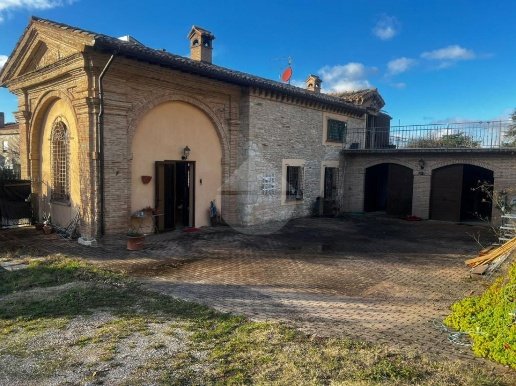 casa indipendente in vendita a Gualdo Tadino