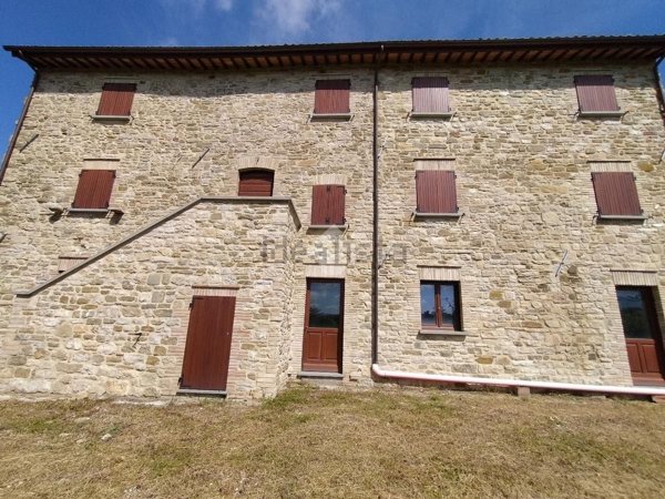 casa indipendente in vendita a Gualdo Tadino in zona Pieve di Compresseto
