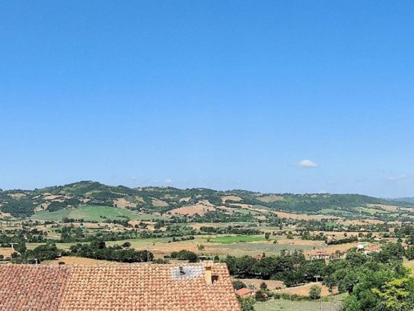 casa indipendente in vendita a Gualdo Tadino in zona Casale