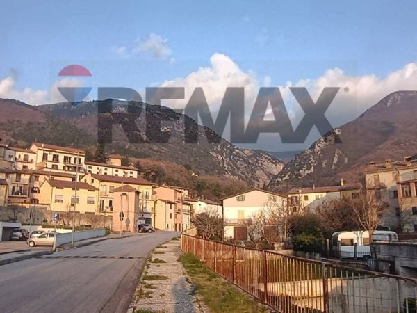 casa indipendente in vendita a Gualdo Tadino