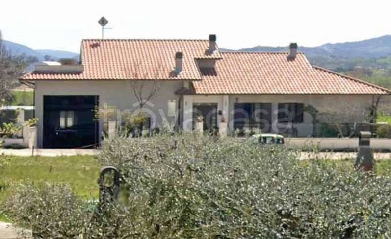 negozio in vendita a Gualdo Tadino