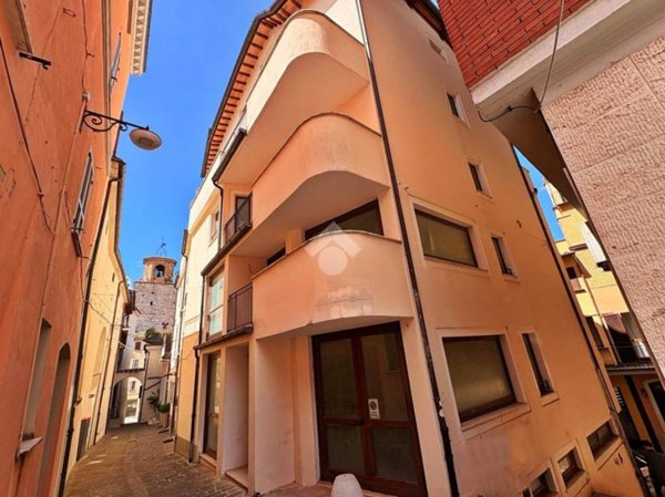 casa indipendente in vendita a Gualdo Tadino