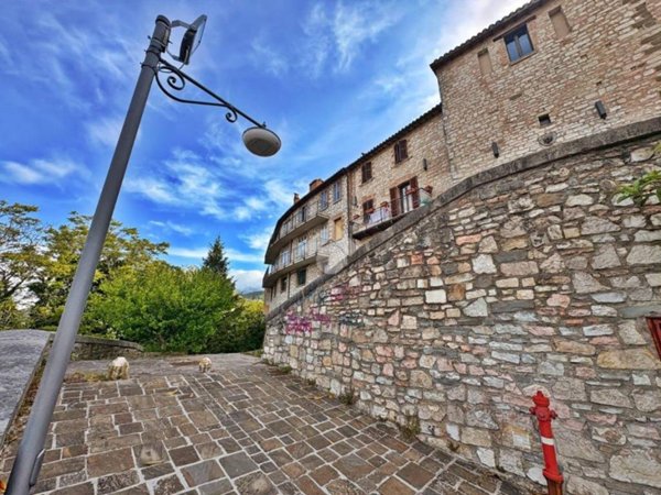 casa indipendente in vendita a Gualdo Tadino
