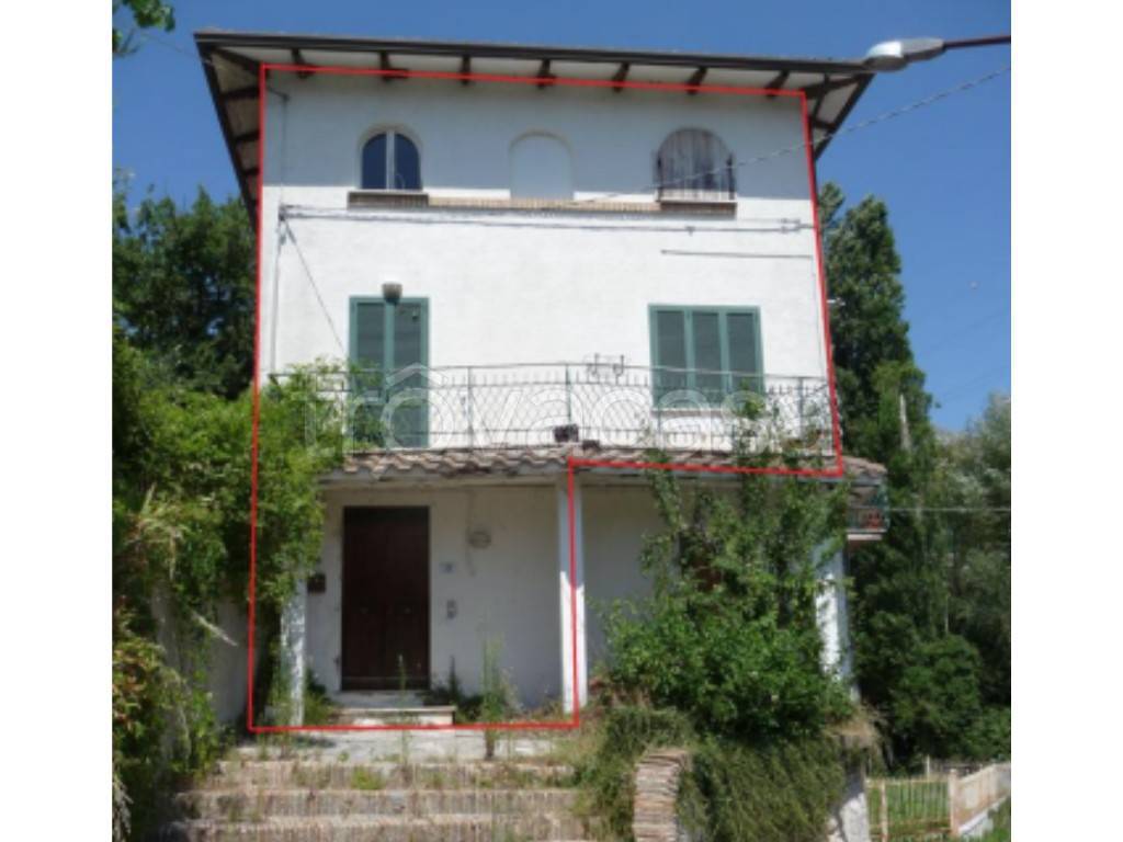appartamento in vendita a Gualdo Tadino in zona Vaccara