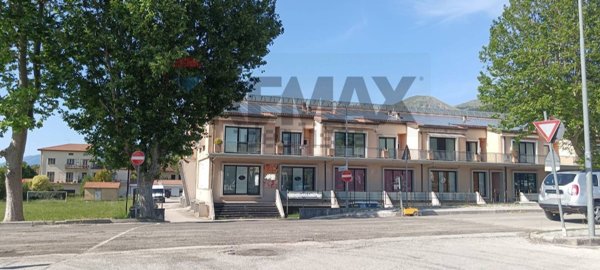 ufficio in vendita a Gualdo Tadino