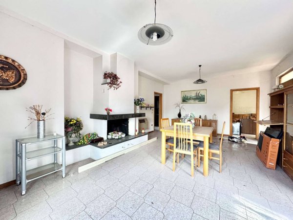casa indipendente in vendita a Gualdo Tadino