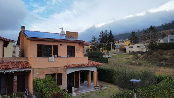 appartamento in vendita a Gualdo Tadino in zona Palazzo Ceccoli