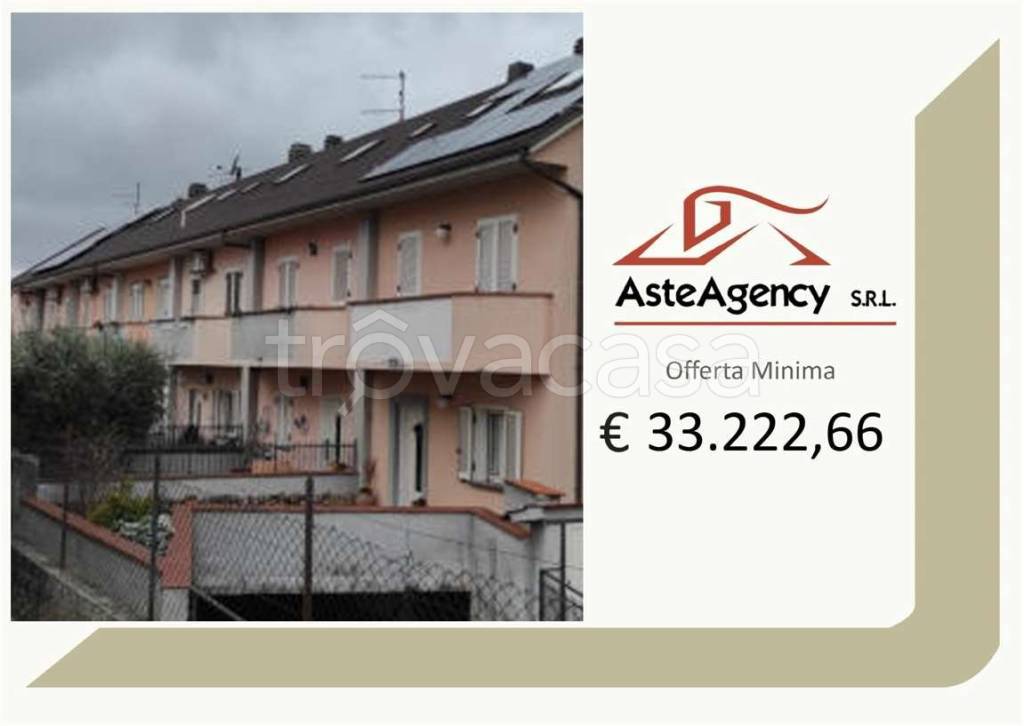 casa indipendente in vendita a Gualdo Tadino in zona Casale