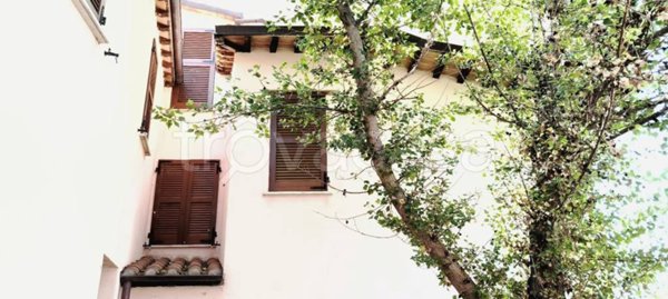 casa indipendente in vendita a Gualdo Tadino