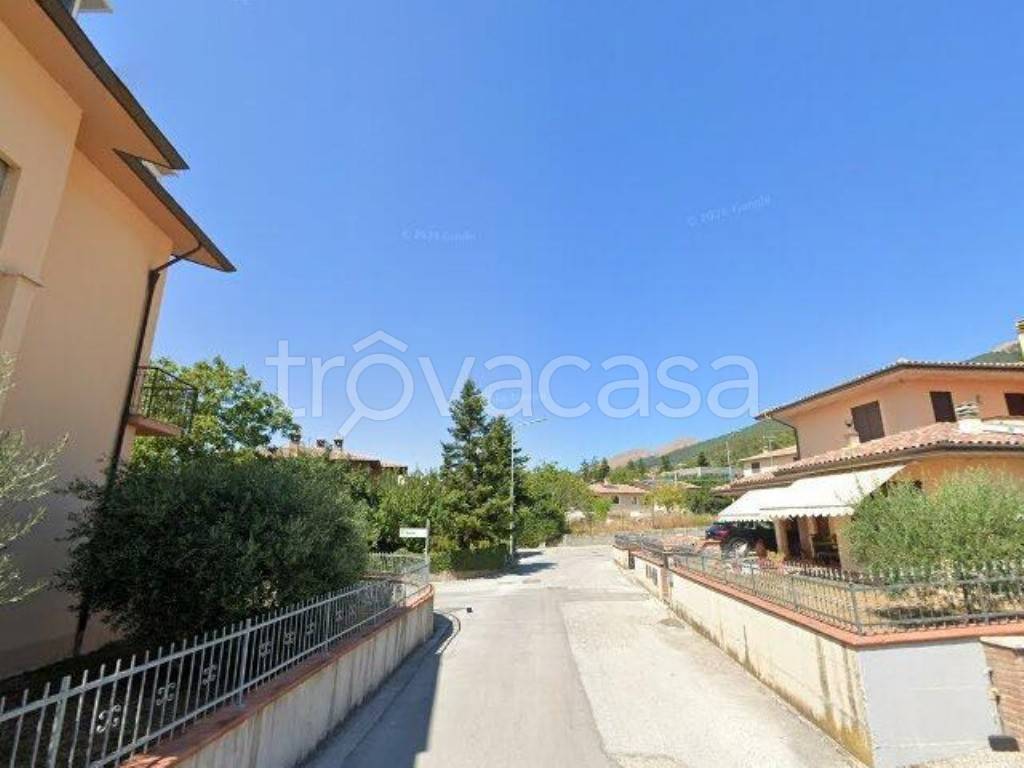 appartamento in vendita a Gualdo Tadino in zona Casale
