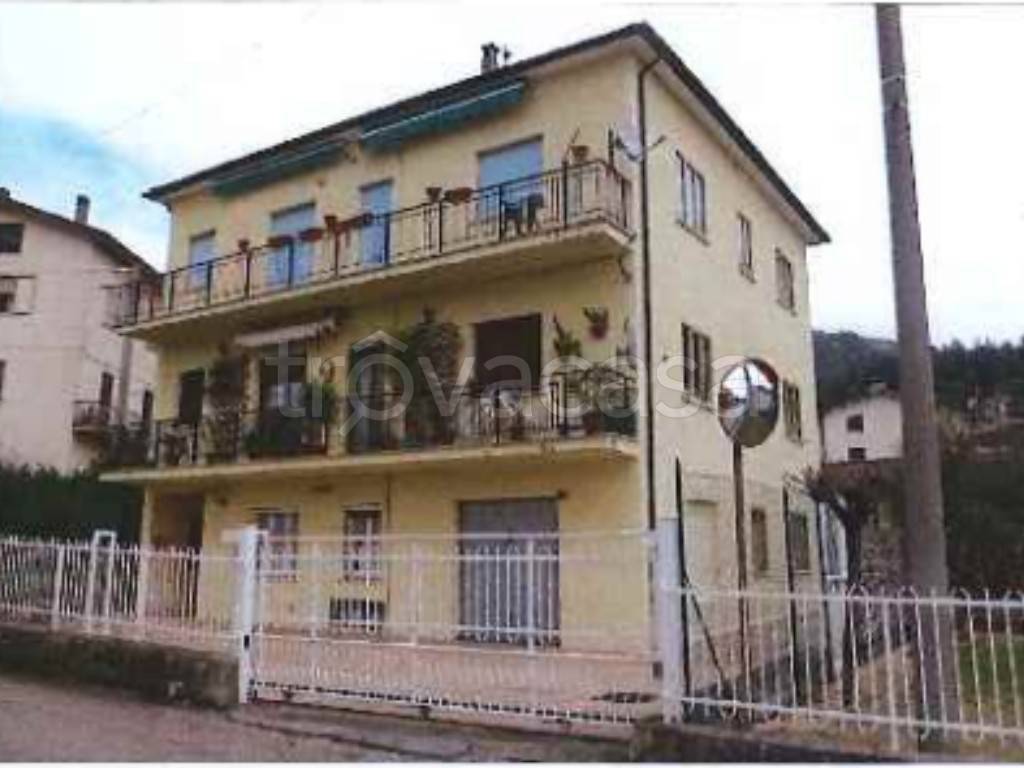 appartamento in vendita a Gualdo Tadino in zona Casale