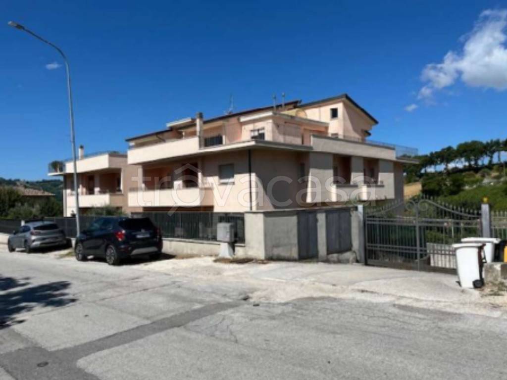appartamento in vendita a Gualdo Tadino in zona Casale