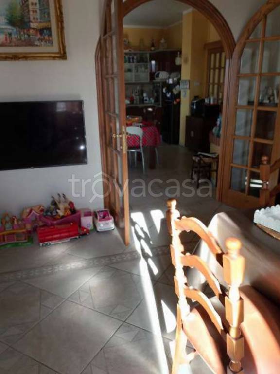 casa indipendente in vendita a Gualdo Tadino in zona Casale