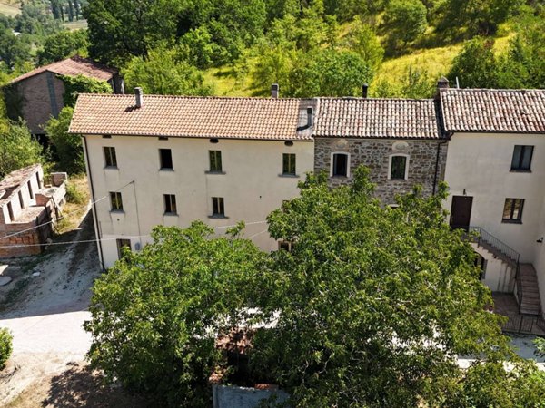 casa indipendente in vendita a Gualdo Tadino