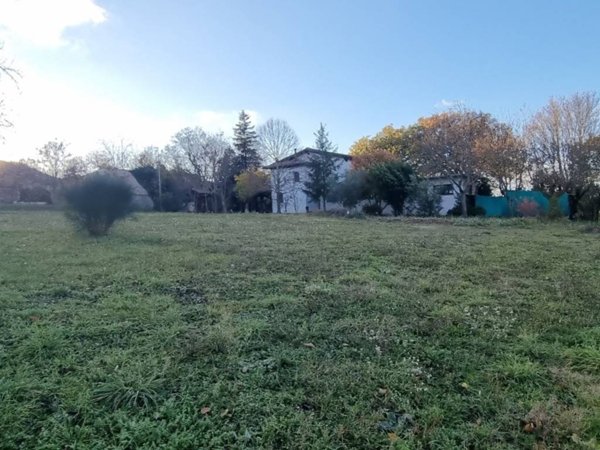 terreno in vendita a Gualdo Tadino in zona San Pellegrino