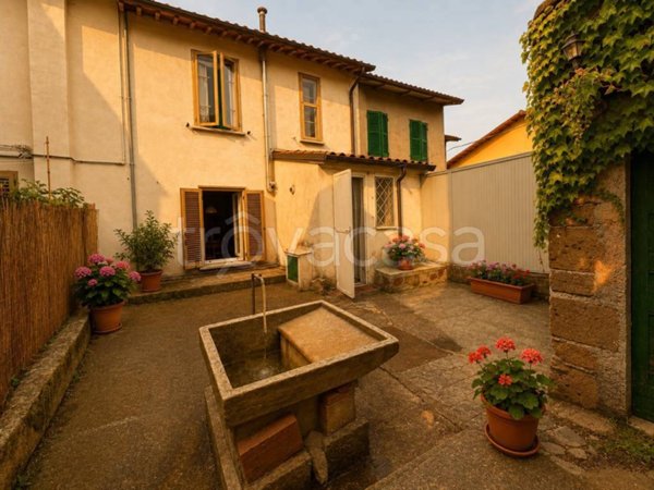 casa indipendente in vendita a Gualdo Tadino in zona Rigali
