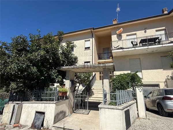 appartamento in vendita a Gualdo Tadino in zona Casale