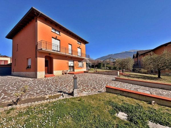 appartamento in vendita a Gualdo Tadino in zona Palazzo Ceccoli