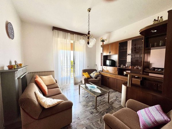 casa indipendente in vendita a Gualdo Tadino in zona Caprara