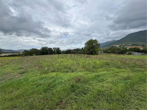 terreno in vendita a Gualdo Tadino in zona Casale