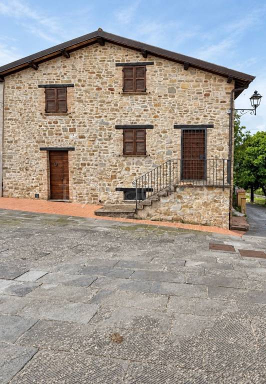 casa indipendente in vendita a Gualdo Tadino in zona Grello