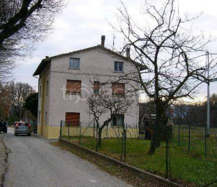 casa indipendente in vendita a Gubbio in zona Padule