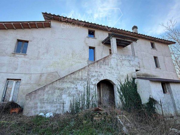 negozio in vendita a Gubbio