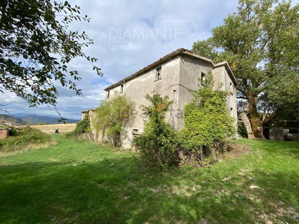 casa indipendente in vendita a Gubbio