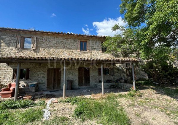 casa indipendente in vendita a Gubbio