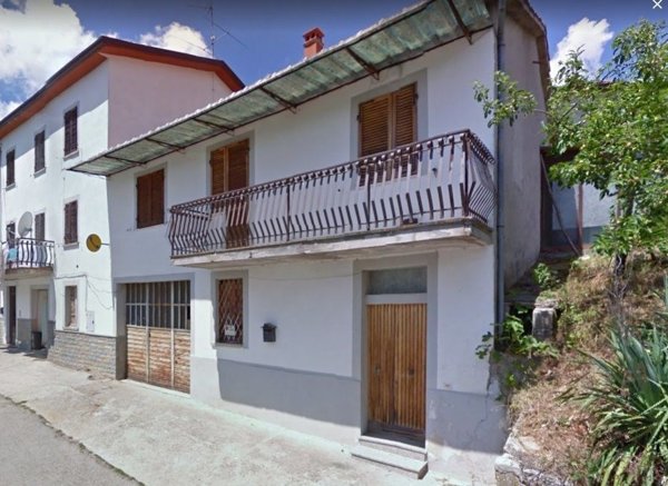 casa indipendente in vendita a Gubbio