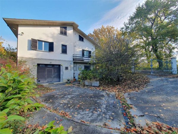 villa in vendita a Gubbio in zona Branca