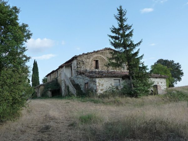 casa indipendente in vendita a Gubbio in zona Monteluiano