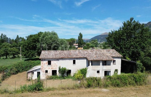 casa indipendente in vendita a Gubbio