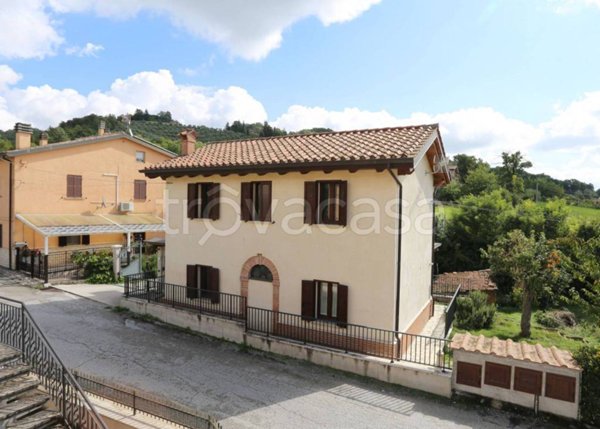 casa indipendente in vendita a Gubbio