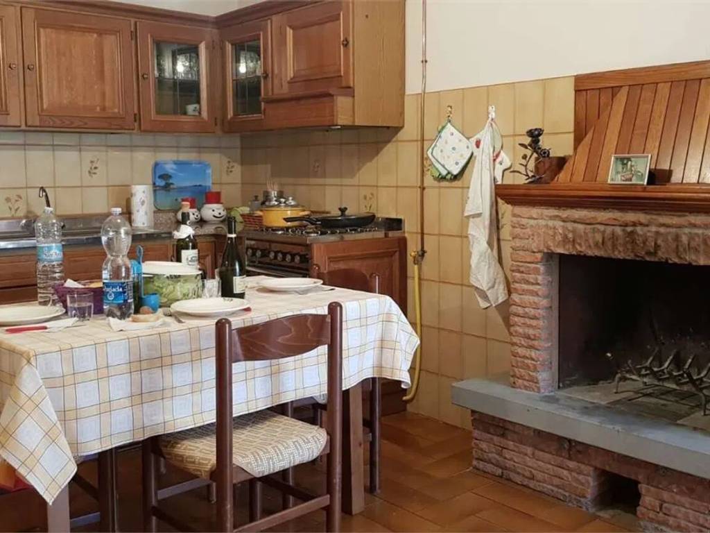 casa indipendente in vendita a Gubbio